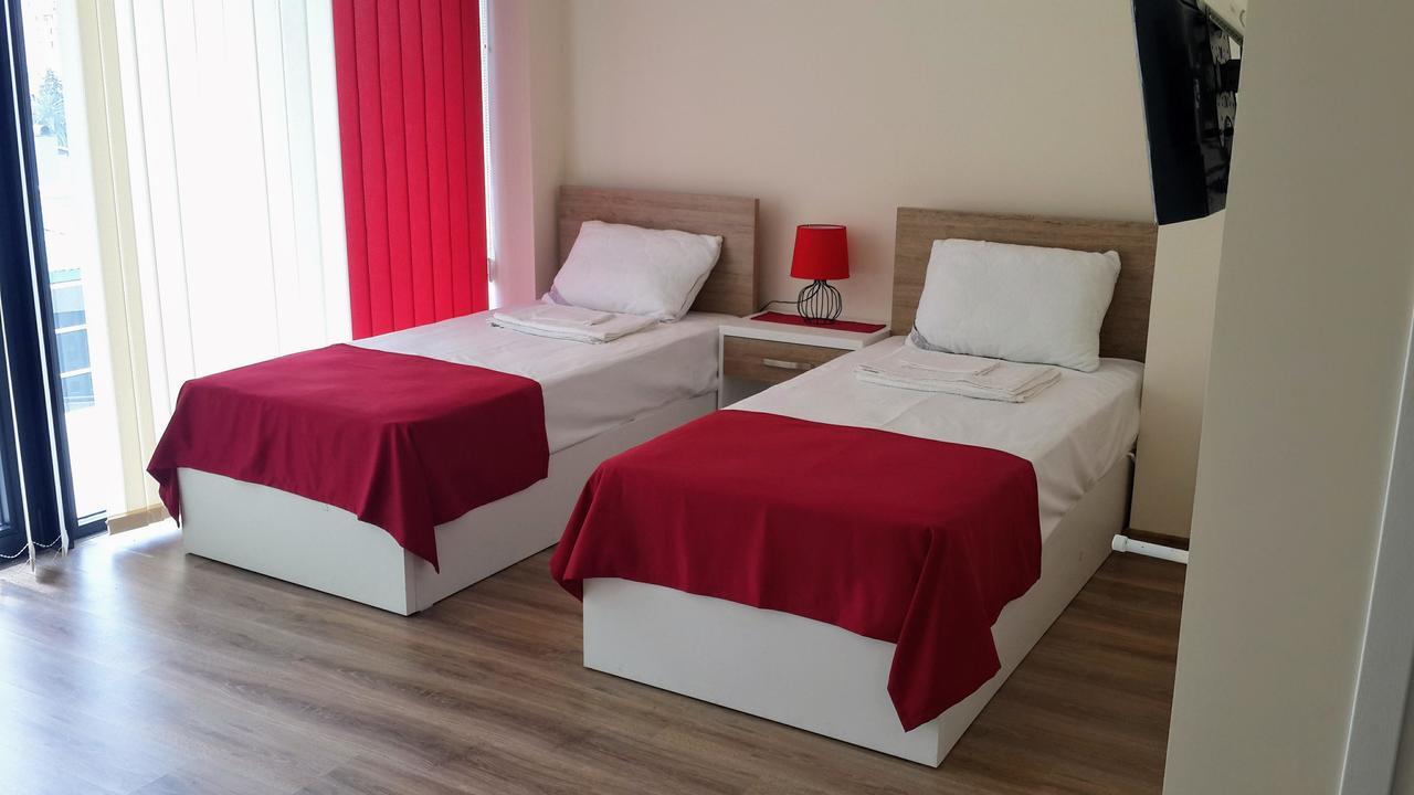 Blossom Hotel Batumi Exteriör bild