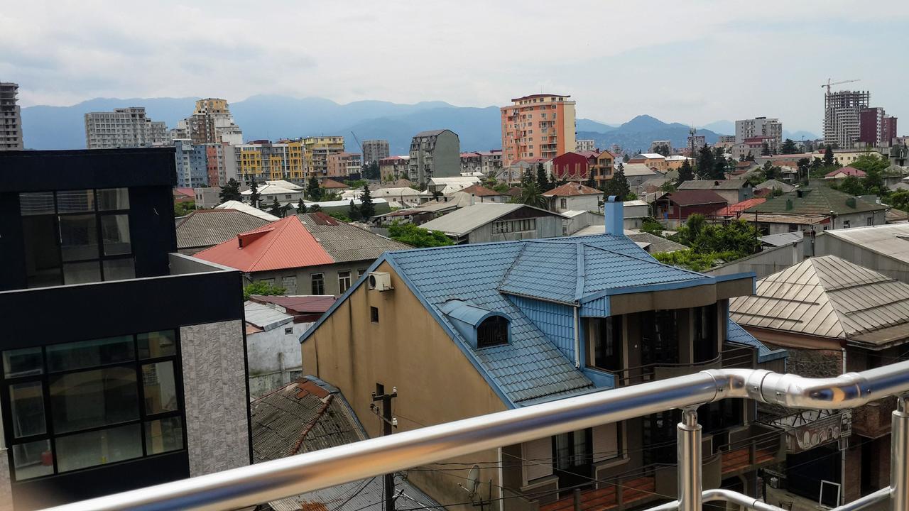 Blossom Hotel Batumi Exteriör bild