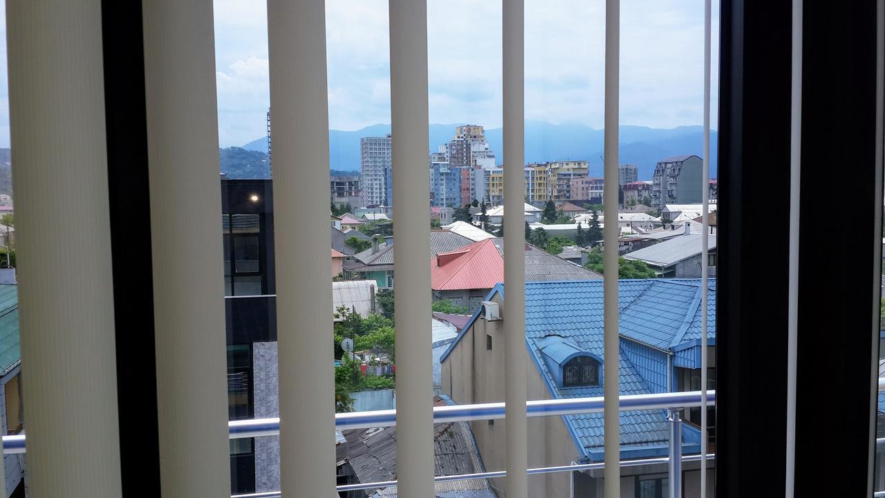Blossom Hotel Batumi Exteriör bild