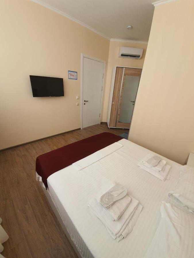 Blossom Hotel Batumi Exteriör bild