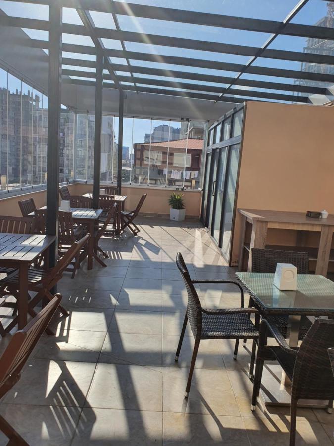 Blossom Hotel Batumi Exteriör bild