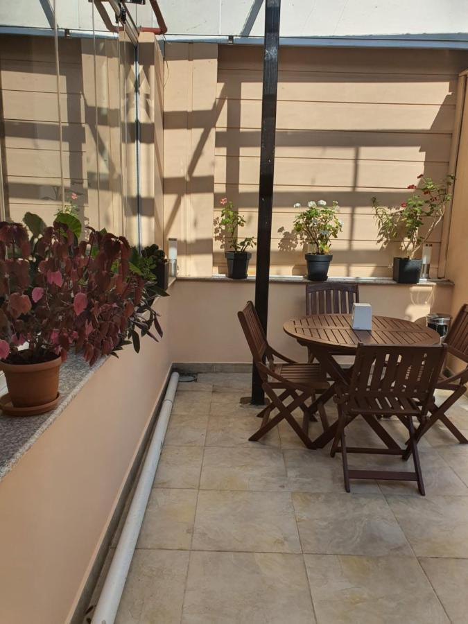 Blossom Hotel Batumi Exteriör bild